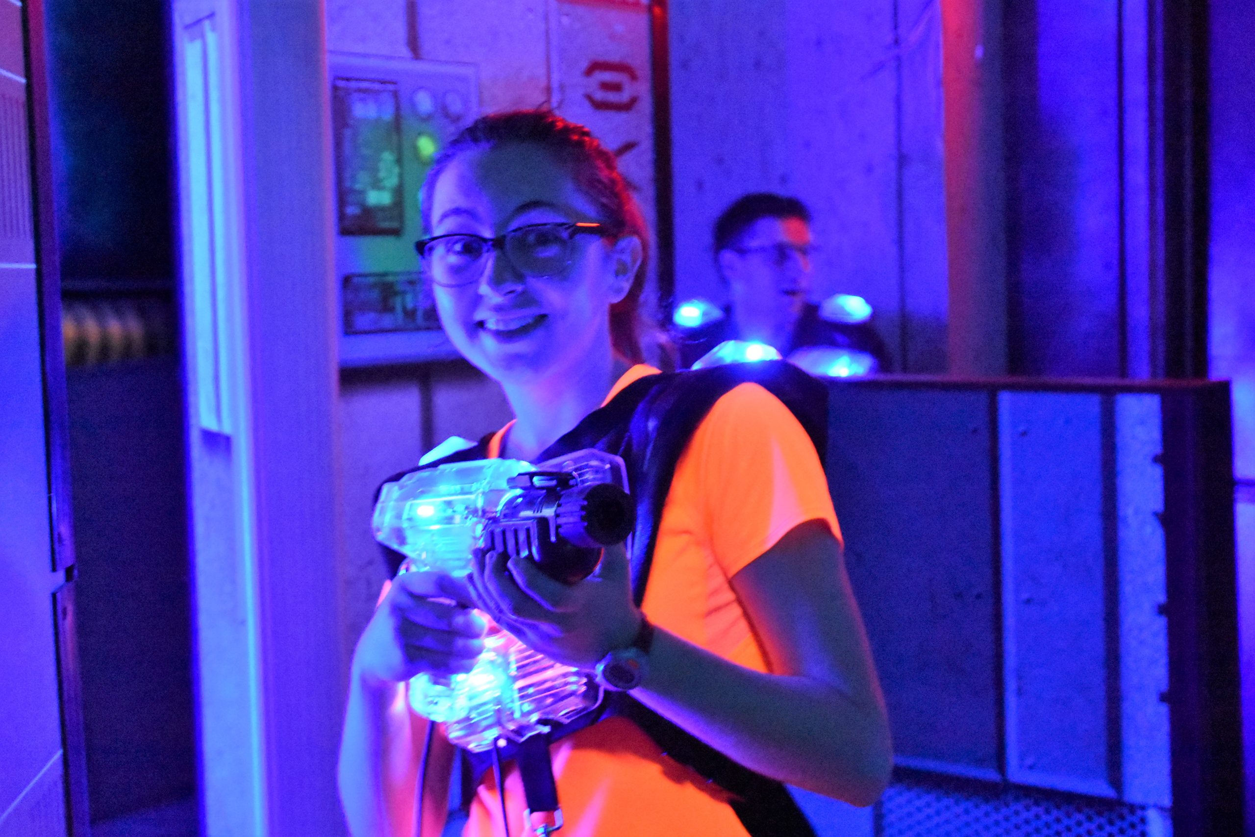 Décors 3D peints à la main dans l'arène laser tag