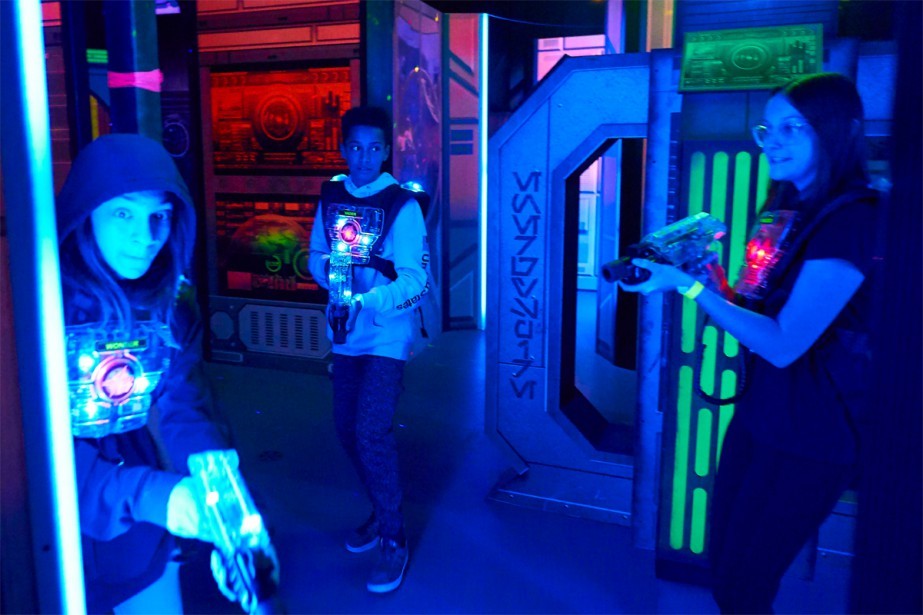 Centre laser tag Drummondville - Ambiance lumineuse