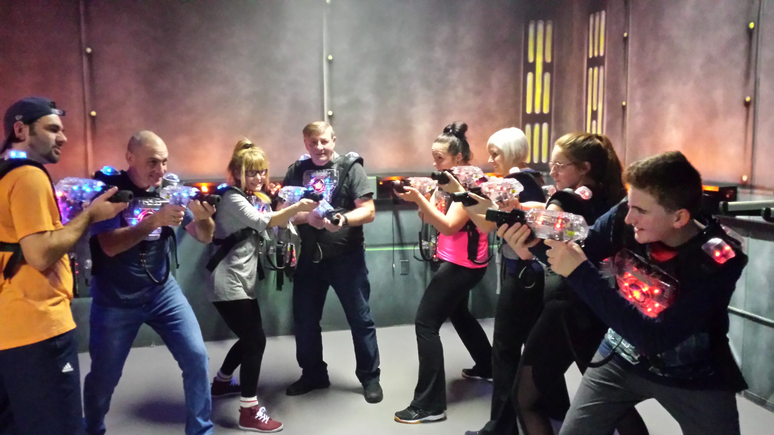 Laser tag famille Drummondville - Joueurs en action